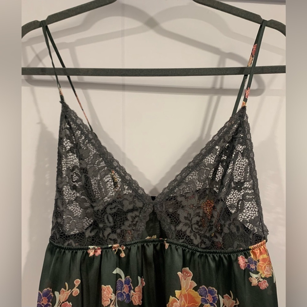 Excellent condition, Chelsea28 Nordstrom "Exotic Floral" Babydoll, Size Medium - Picture 2 of 8